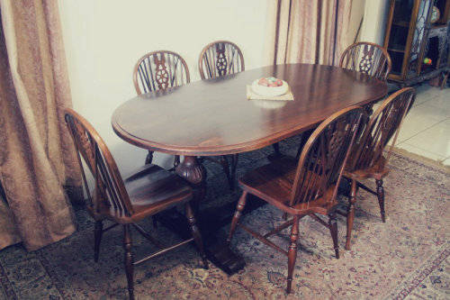 **RS17** A vintage solid Oak 6-seater dining room table with six Brace-back Windsor chairs