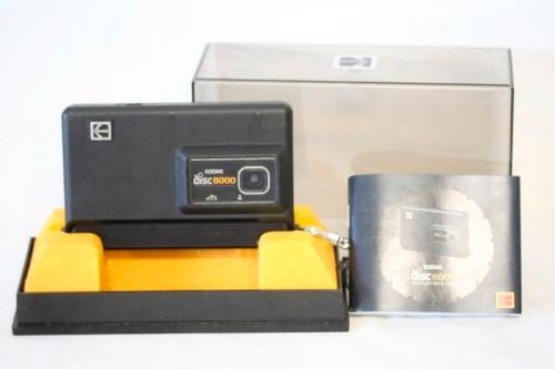 **RS17** A stunning vintage (1980s) Kodak disc 6000 camera in original box.