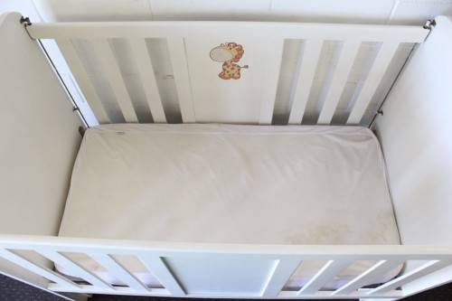 **RS17_Clearance** Awesome white baby's cot with a drop-side and a mattress - perfect for nursery!!