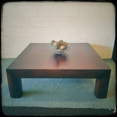 **RS17** A large square original Coricraft "Arc Collection" centre coffee table w/ a modern design