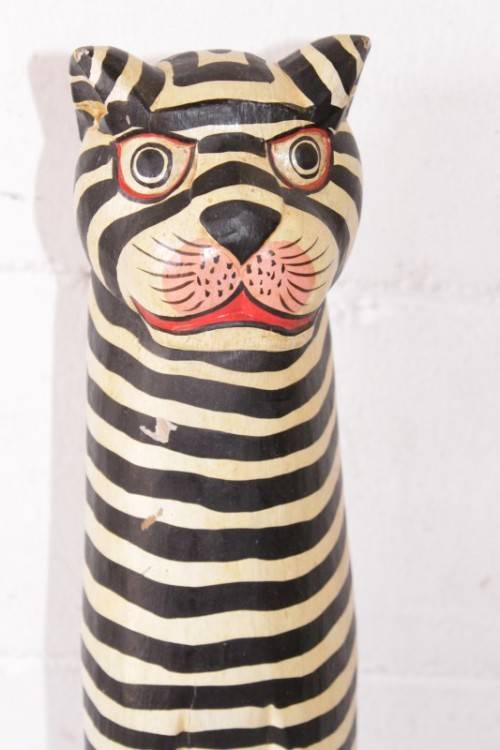**RS17** A wonderful (tall) hand carved and hand painted ornamental display cat = too sweet!!!