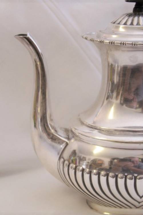 A beautiful antique silver plated tea set incl. 6-cup teapot and coffee pot, sugar bowl & creamer