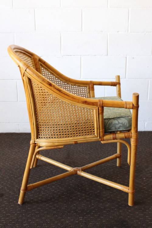Charming & very stylish wicker and bamboo occasional arm-chair with a cushion in stunning condition!