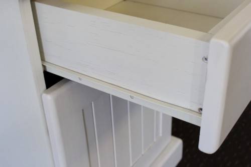 An awesome pair of white Duco bedside pedestals with a single drawer on runners & a cupboard