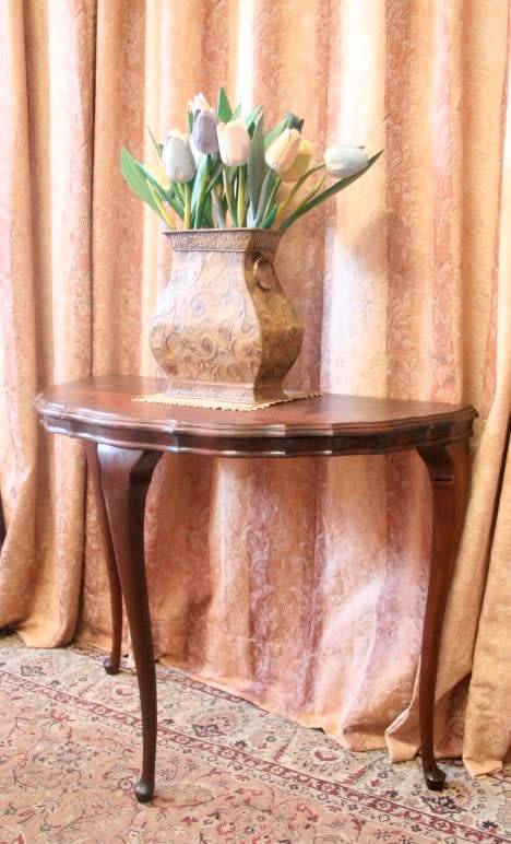 **RS17** A Queen Anne styled Imbuia half moon display/occasional table. Gorgeous in an entrance!!