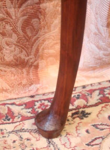 **RS17** A Queen Anne styled Imbuia half moon display/occasional table. Gorgeous in an entrance!!
