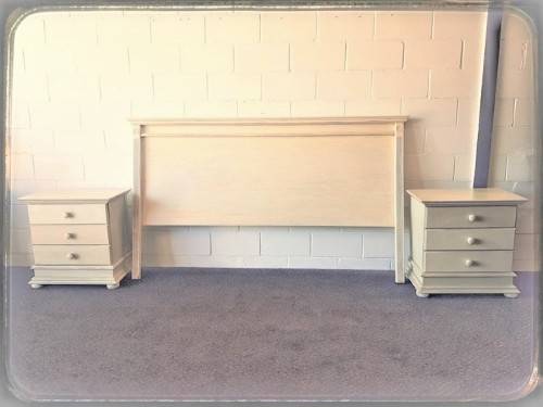 **RS17_Clearance** Wetherley's King size headboard & matching 3-drawer pedestals in an Ivory colour
