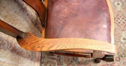 Two beautiful carved back vintage solid Oak armchairs/ carvers w leather seats - stunning!