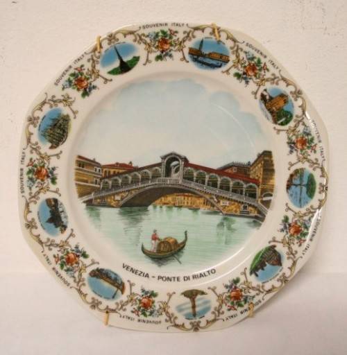 **RS17** 3 fabulous assorted, decorative wall plates incl Royal Decor, Seltman. One price for all 3