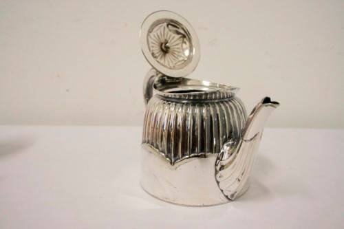 A gorgeous antique WH & Son Sheffield silver plated tea set incl teapot, sugar bowl & creamer.