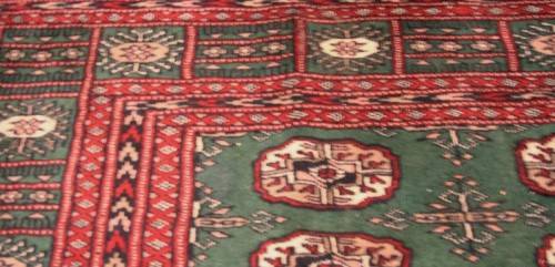 **RS17** A superb (189cm x 289cm long) rare green and red Kashmir Mori Bukhara Persian carpet