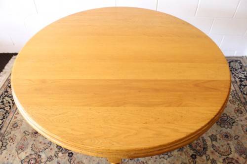 **RS17** A beautifully made solid light oak round dining table w/ incredible riempie captains chairs