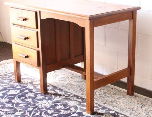 A wonderful vintage compact 3-drawer desk - perfect for a students bedroom or study or office