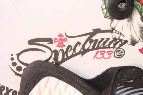 An awesome twin-tip Cabrinha Spectrum 2012 kite surfing board in excellent condition