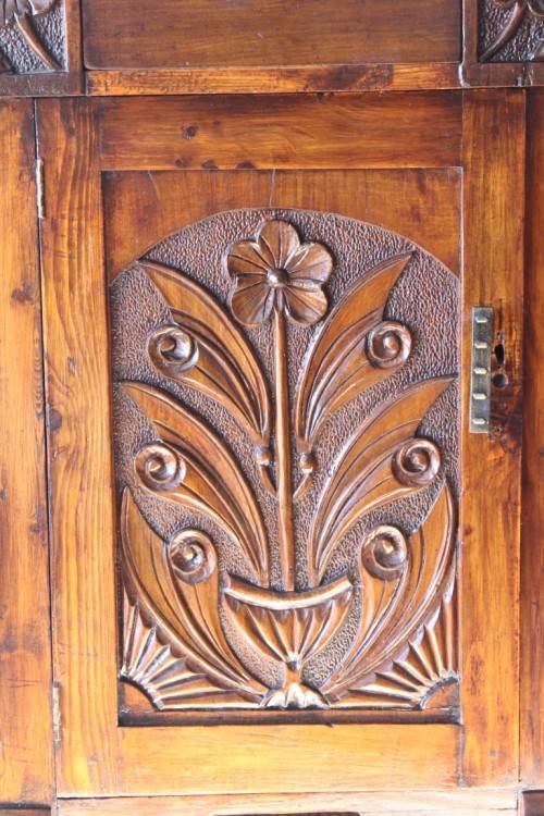 A gorgeous Victorian heavily carved solid Oak three-door side server with loads of drawer space!