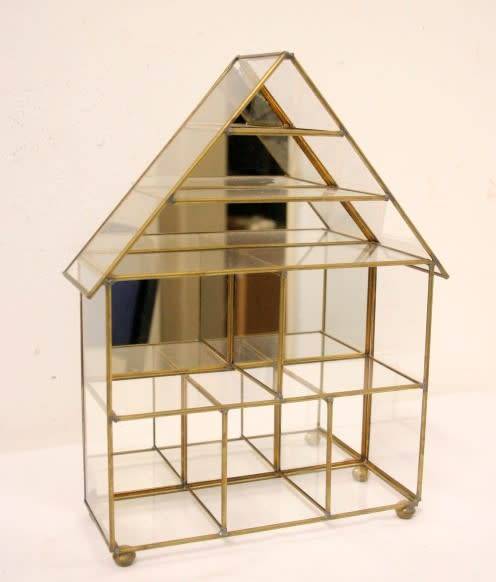 **RS17** A charming footed brass and glass (house) printers tray, perfect for miniature ornaments!