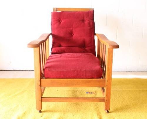 **RS17** Wonderful vintage solid oak Morris chair on castors w/ upholstered cushions in red fabric