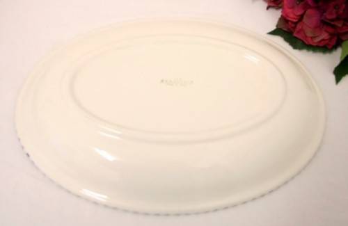 **RS17** A stunning decorative Italian made oval ceramic serving platter in excellent condition.