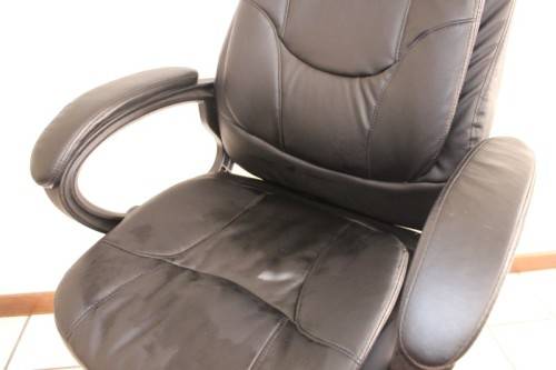 Stunning well made black PU leather executives office chair w/ padded seat & backrest - price/ chair