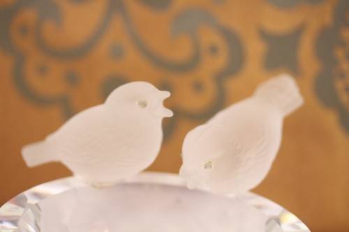 An extremely RARE retired Swarovski crystal Bird Bath (No10029) in superb condition