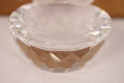 An extremely RARE retired Swarovski crystal Bird Bath (No10029) in superb condition