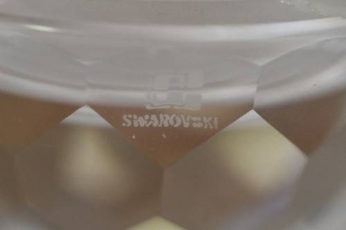 An extremely RARE retired Swarovski crystal Bird Bath (No10029) in superb condition