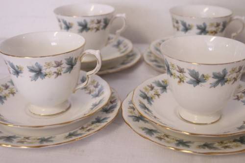 A wonderful vintage Queen Anne fine porcelain tea set including the milk jug and sugar bowl