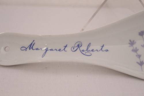 **RS17** A wonderful "Margaret Roberts" porcelain spoon rest in the very pretty Lavender range