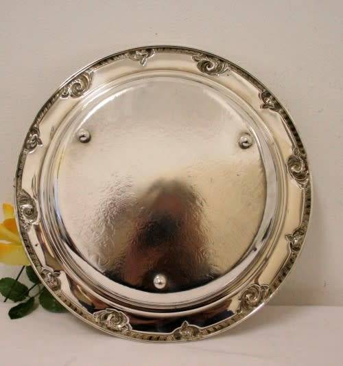 An exceptional, beautiful EPNS silver plated, footed large centre table bowl!