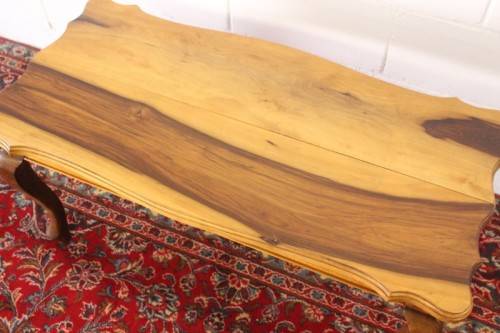 A vintage scalloped edge solid Knysna yellow wood coffee/ side table with Queen Anne cabriole legs