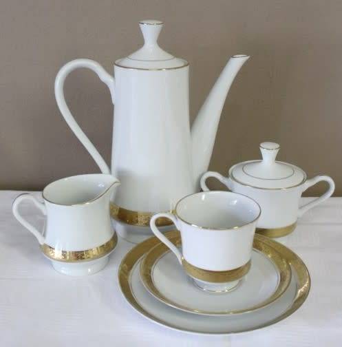 A superb "Presedential" collection fine bone china coffee set including pot and eight trio's.