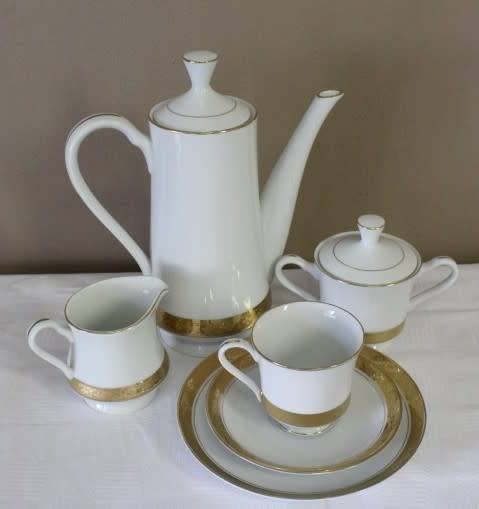 A superb "Presedential" collection fine bone china coffee set including pot and eight trio's.
