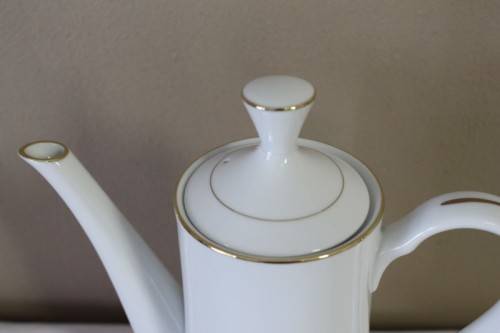 A superb "Presedential" collection fine bone china coffee set including pot and eight trio's.