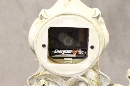 A beautiful vintage "Angelica collection" Quartz battery operated mantel clock.  Lifespace Sale