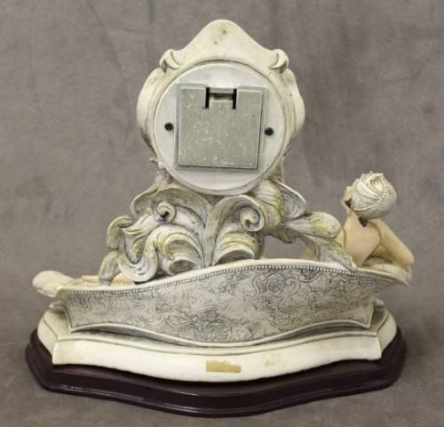 A beautiful vintage "Angelica collection" Quartz battery operated mantel clock.  Lifespace Sale