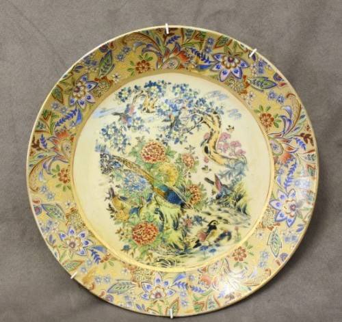 A beautifully decorated large Oriental (bird themed) plate with gold gilt-Lifespace Sale