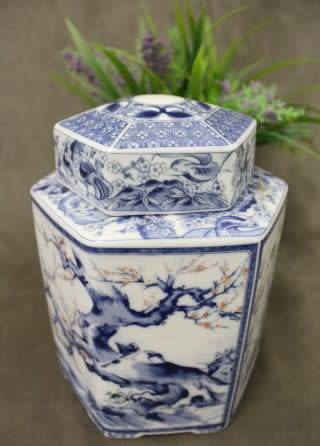 A mod porcelain Chinese Ginger jar with detailed paintings and patterns, with a lid. Lifespace Sale