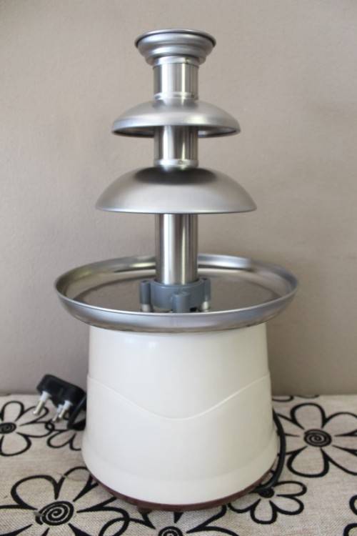 A wonderful Sunbeam chocolate fountain, perfect for events, socials at the home.