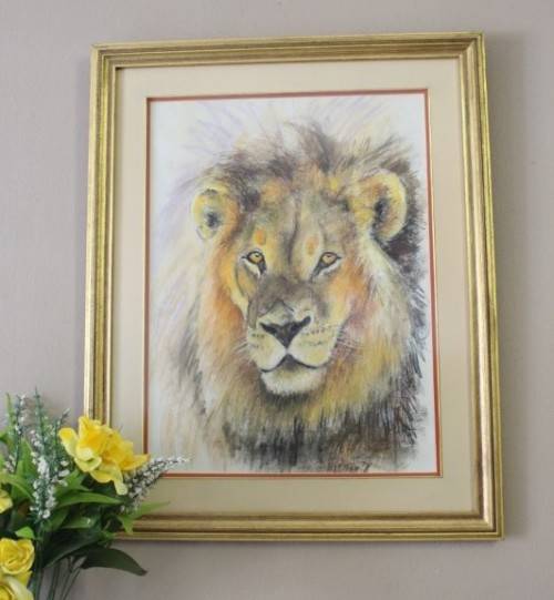 A fabulous large "Lion" print in a gorgeous frame - Impressive!!! Lifespace Sale