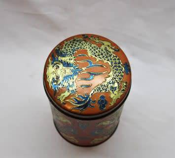 A very attractive vintage Chinese authentic red dragon tea tin. Lifespace Sale