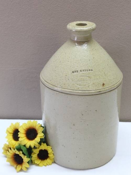 A original vintage stoneware "Vereeniging" ginger beer jar. Stunning-Lifespace Sale