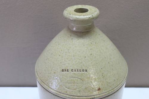 A original vintage stoneware "Vereeniging" ginger beer jar. Stunning-Lifespace Sale
