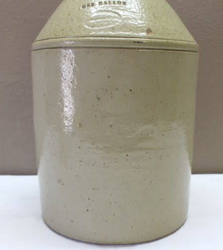 A original vintage stoneware "Vereeniging" ginger beer jar. Stunning-Lifespace Sale