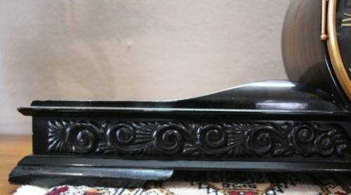 A beautiful Rhythm Charmant mantel clock, chimes on the hour,1/2 hour. Lifespace Sale