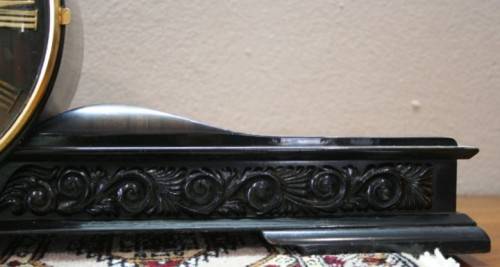 A beautiful Rhythm Charmant mantel clock, chimes on the hour,1/2 hour. Lifespace Sale