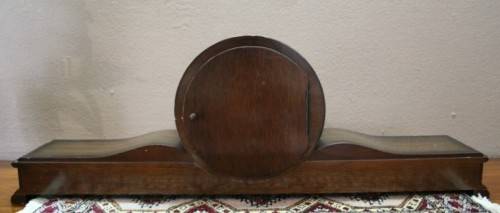 A beautiful Rhythm Charmant mantel clock, chimes on the hour,1/2 hour. Lifespace Sale