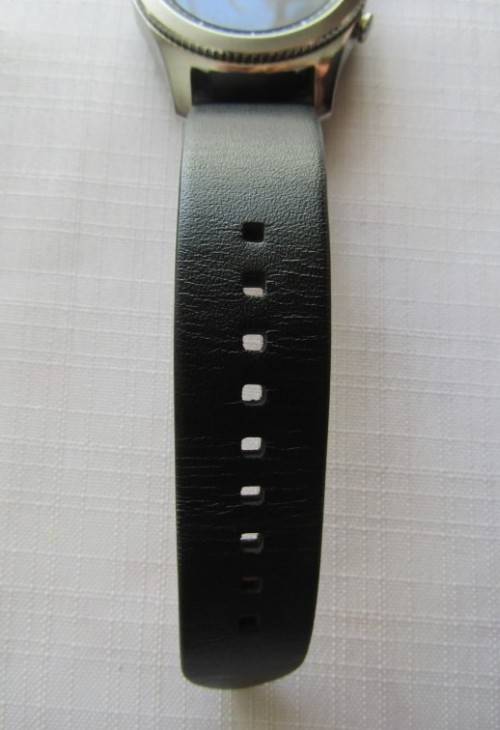 An awesome Samsung S3 classic smartwatch with wireless charger in perfect working order!!