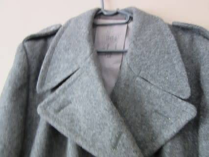 A good quality gent's long XL grey wool winter coat in great condition. Lifespace Sale