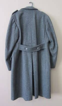 A good quality gent's long XL grey wool winter coat in great condition. Lifespace Sale