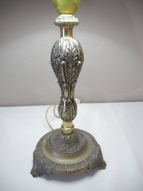 A stunning vintage Brass table lamp with a lovely vintage shade - very stylish.